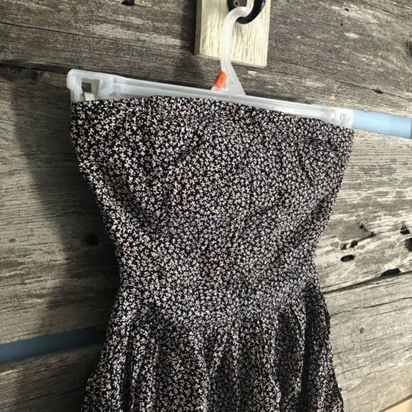 FOREVER 21 Size Large Strapless mini dress with Tie up top - Picture 2 of 6